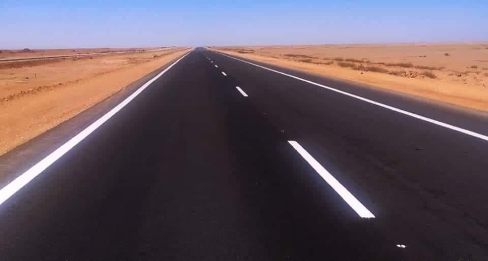 "القابضة" تطور شبكة طرق المنطقة الغربية بمطروح لربطها ب "الدولي الساحلي"