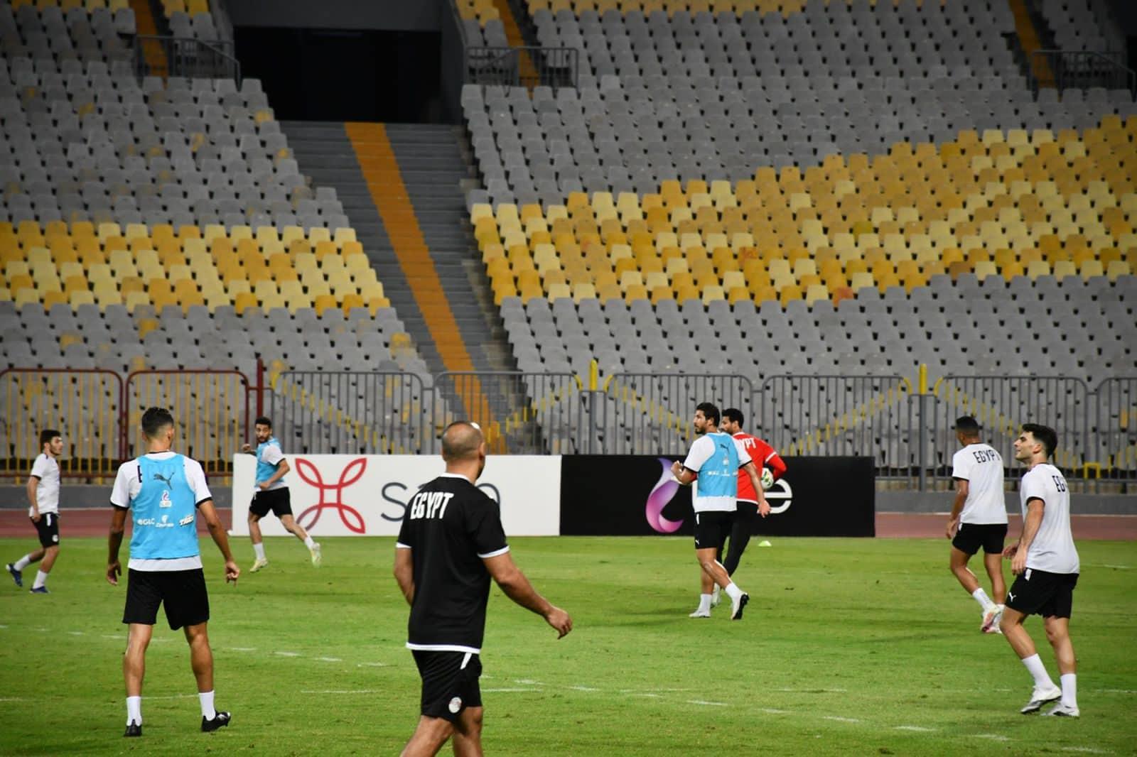 وزير الرياضة يلتقى لاعبى منتخب مصر 