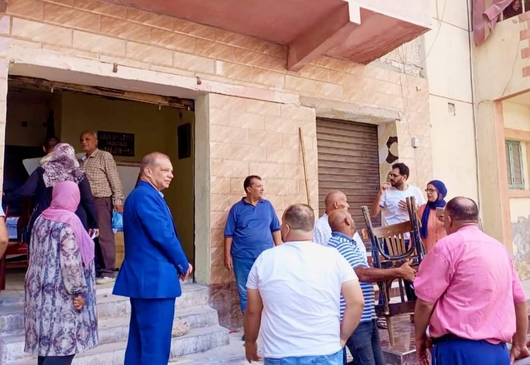 غلق وتشميع 4 سناتر للدروس الخصوصية خلال حملة مكبرة بحي المناخ 