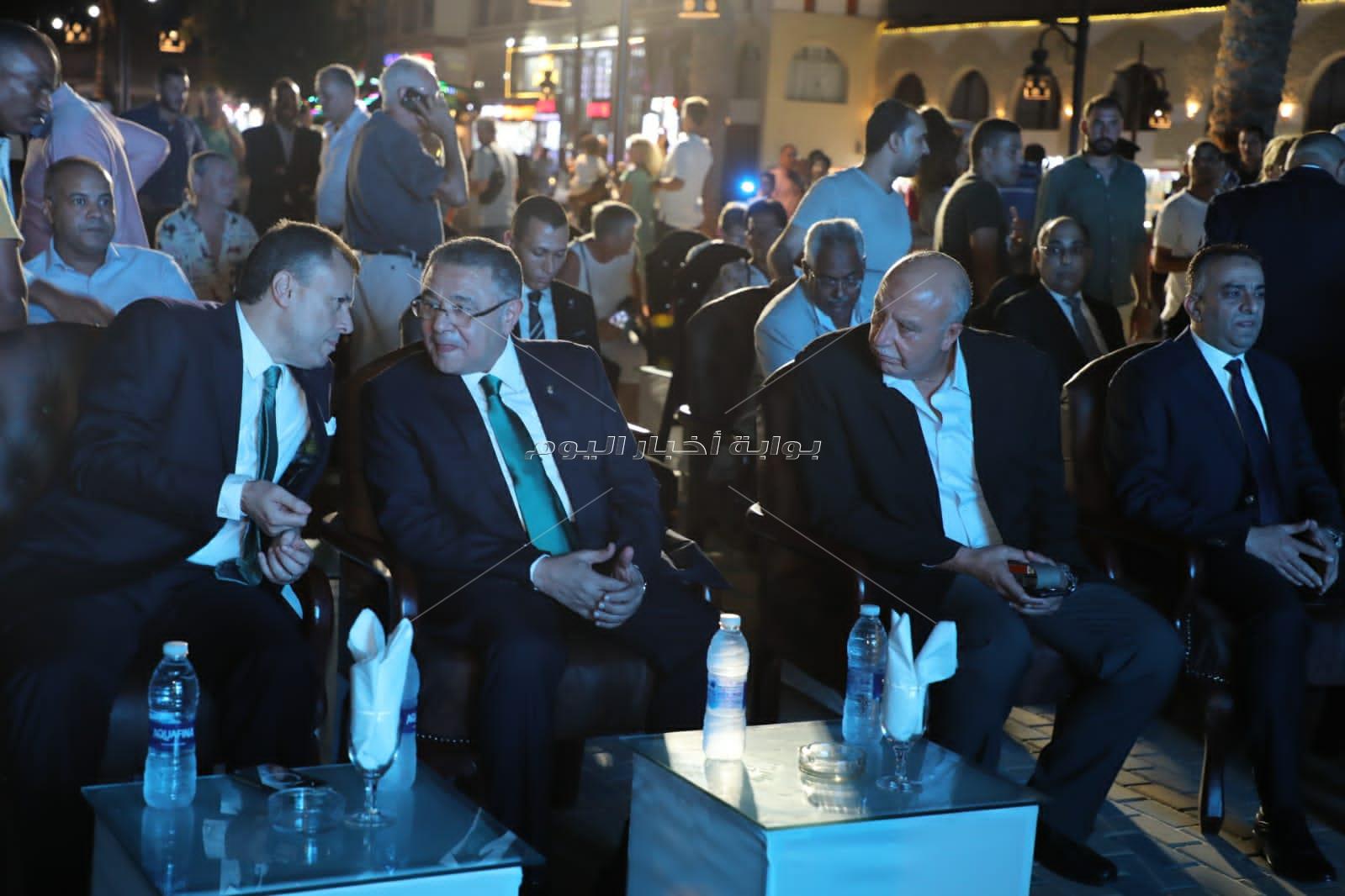وزير السياحة والآثار ومحافظ البحر الأحمر يفتتحان أعمال التطوير بأكبر ممشى سياحي بمدينة الغردقة