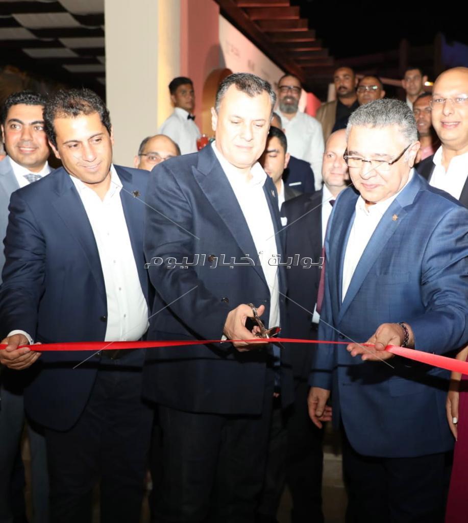  وزير السياحة ومحافظ البحر الأحمر يفتتحان الدورة الأولى لمهرجان الداو الدولي للفنون الغردقة