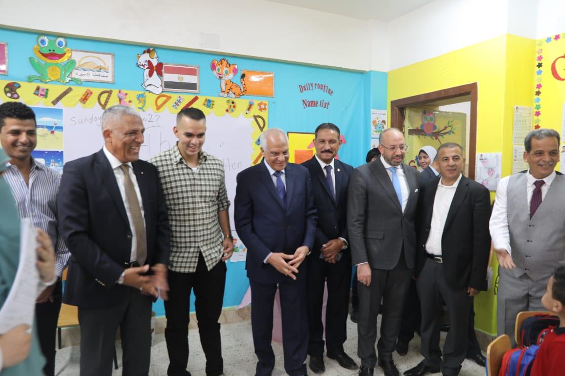 محافظ الجيزة فى جولة 