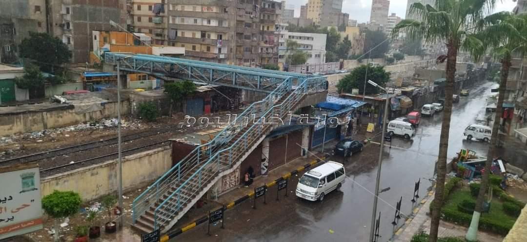 هطول أمطار "رياح الصليب" على أحياء شرق الإسكندرية  