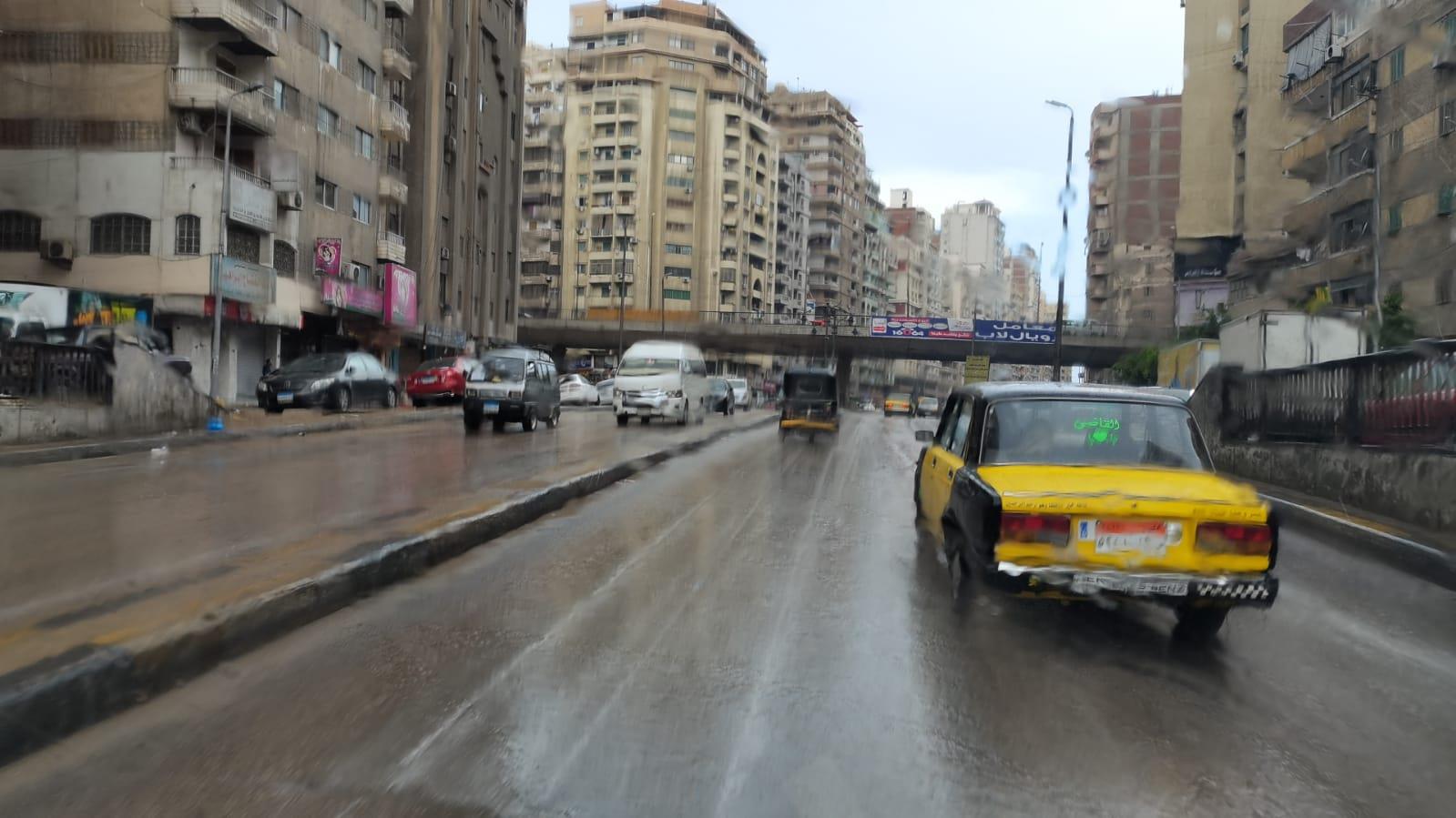هطول أمطار على أحياء متفرقة في الإسكندرية