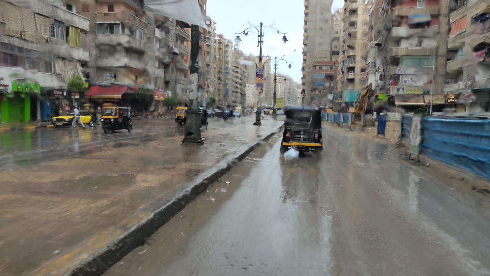 هطول أمطار على أحياء متفرقة في الإسكندرية
