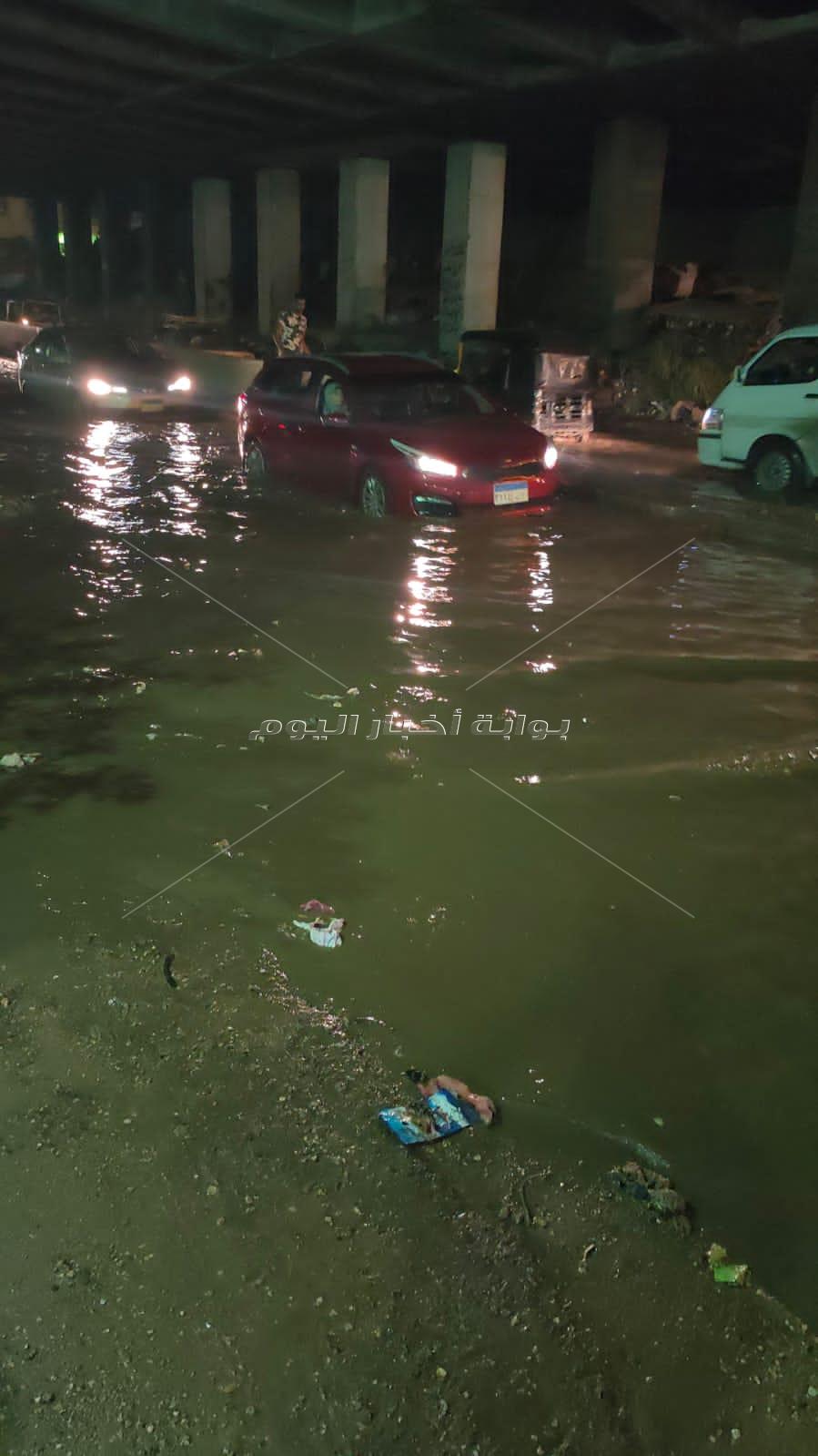 شفط تجمعات مياه الأمطار ببولاق الدكرور في الجيزة