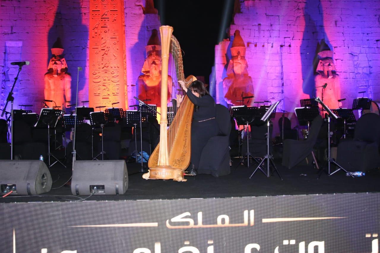 السياحة تنظم عشاء في حضرة معبد الأقصر احتفالا بالذكرى المئوية على اكتشاف مقبرة توت عنخ أمون 