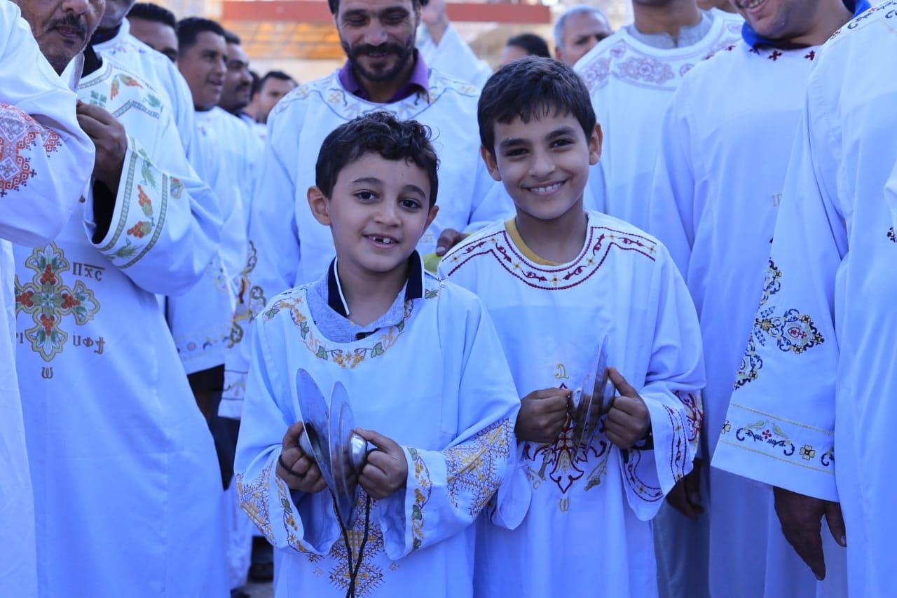 الأقباط يحتفلون بـ«مارجرجس» بالرزيقات غرب الأقصر