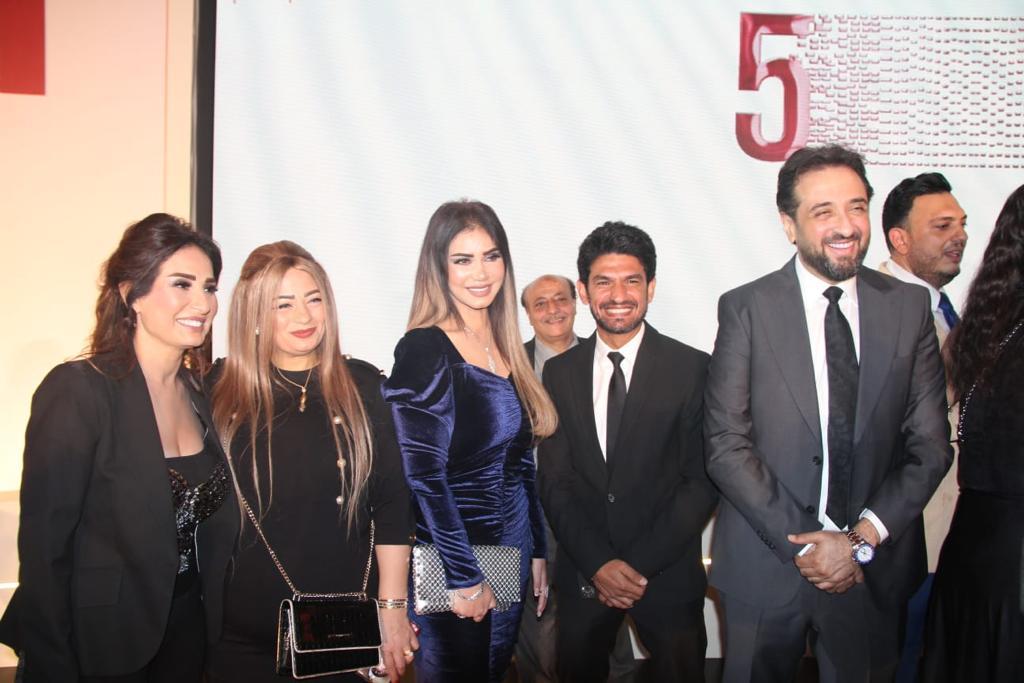 إيناس عزالدين بإطلالة جذابة في حفل العيد الوطني الـ51 للإمارات