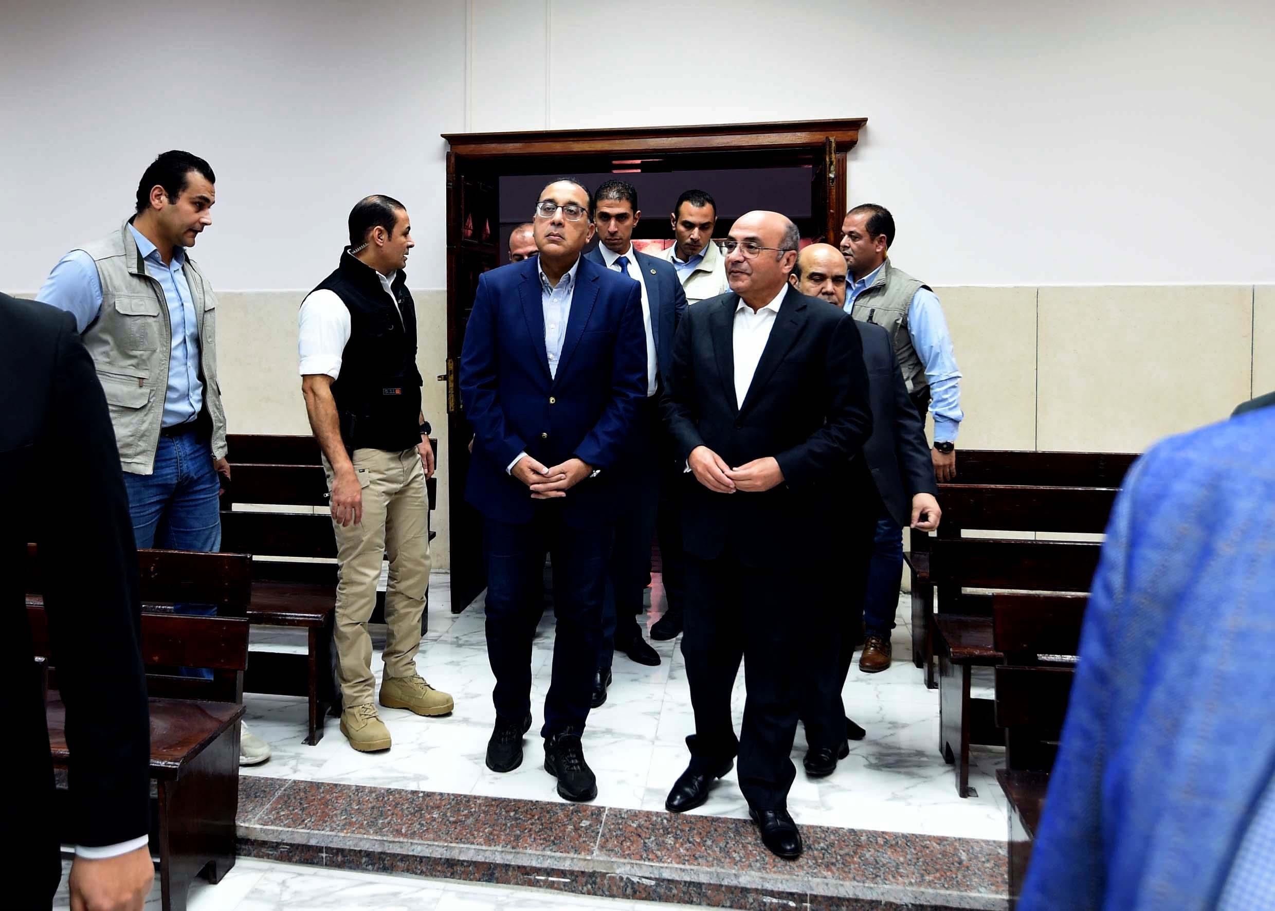 رئيس الوزراء يتفقد أعمال تطوير مجمع محاكم السويس