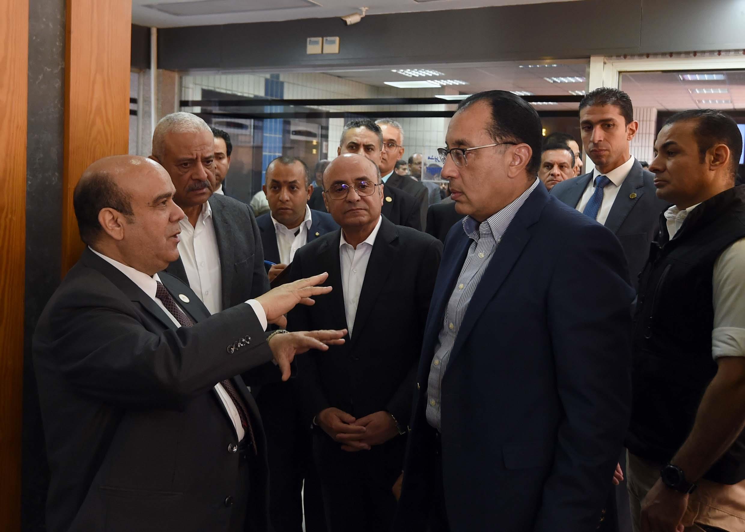 رئيس الوزراء يتفقد أعمال تطوير مجمع محاكم السويس