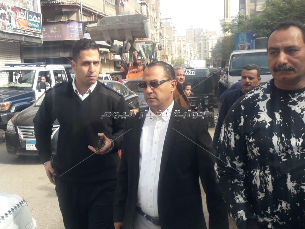 رفع مخلفات الباعة الجائلين بالعمرانية