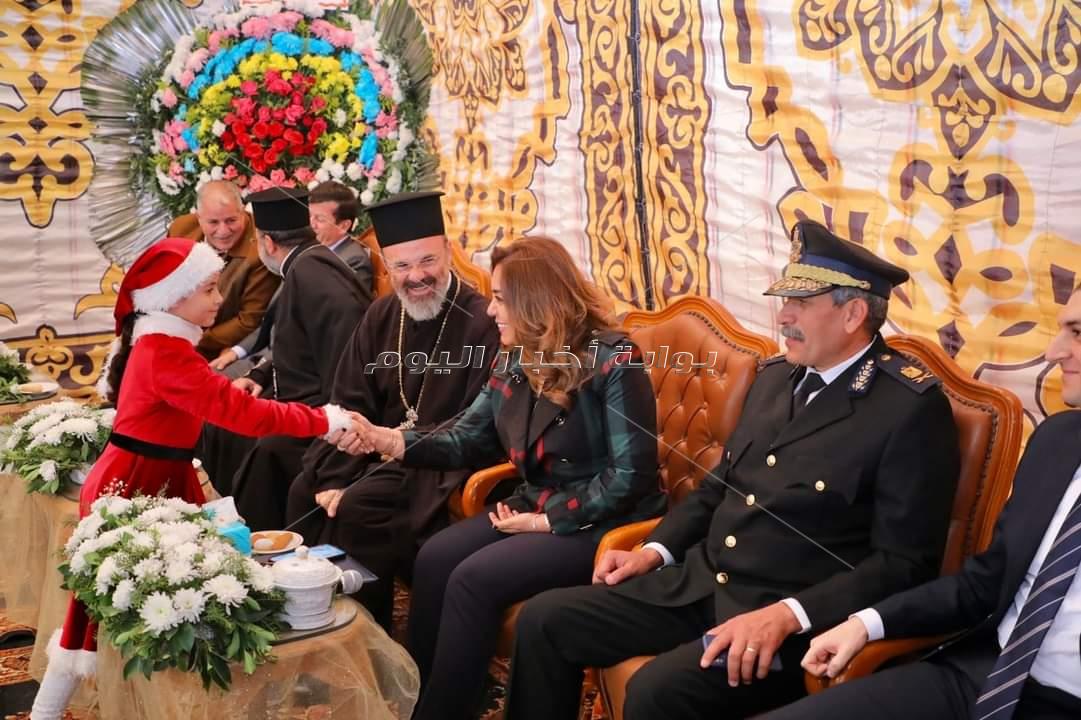 محافظ دمياط تزور كنيسة الروم الأرثوذكس لتقديم التهنئة بعيد الميلاد المجيد