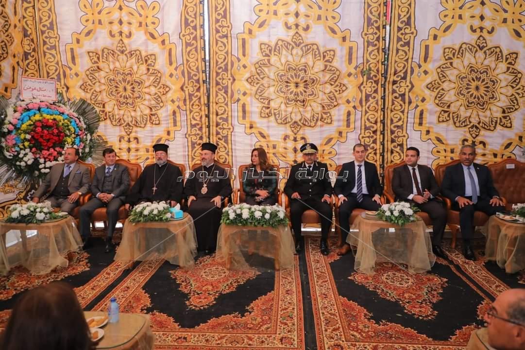 محافظ دمياط تزور كنيسة الروم الأرثوذكس لتقديم التهنئة بعيد الميلاد المجيد