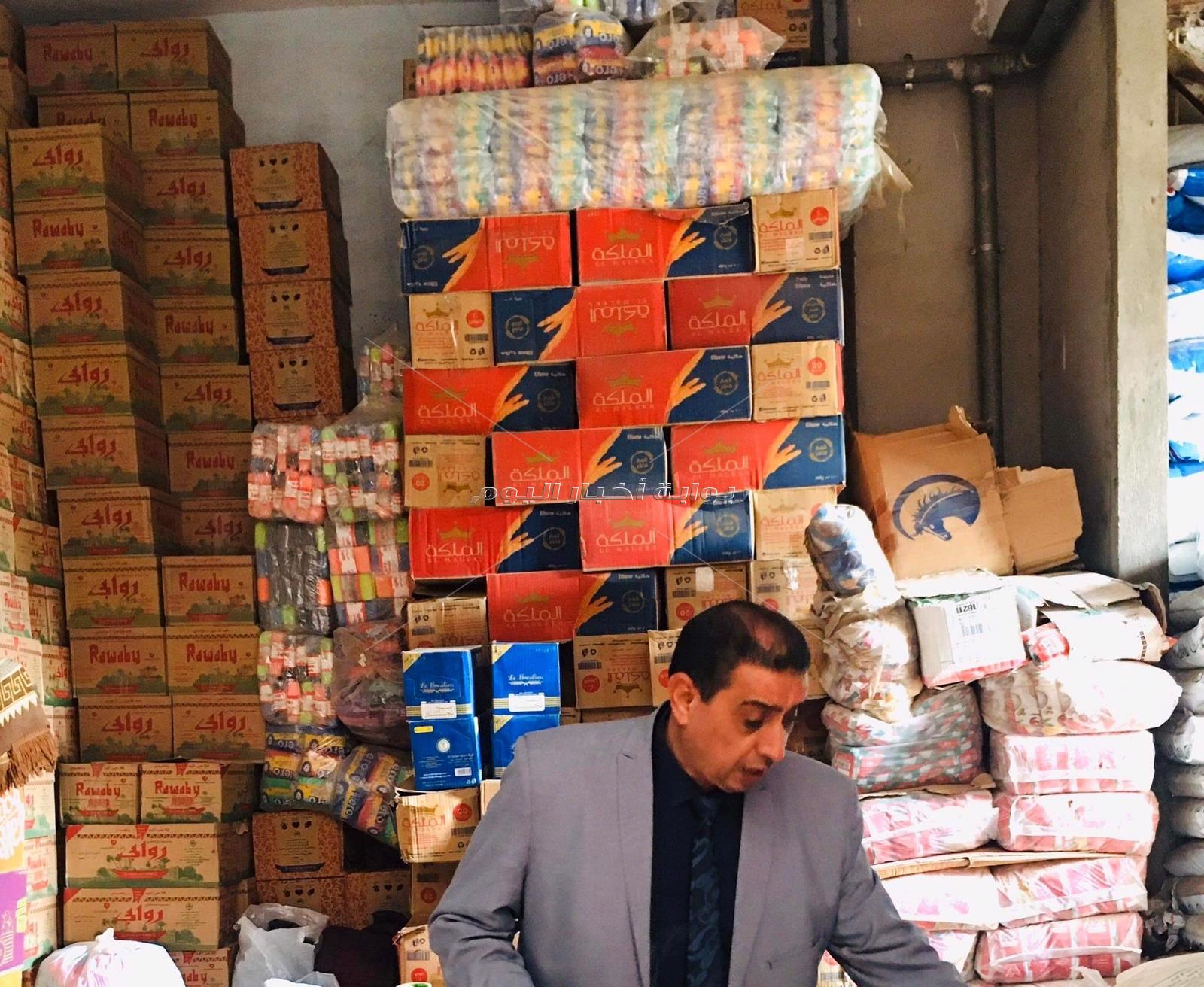 محافظ الدقهلية يحيل  194 محضرا بالمخالفات التي تم ضبطها في الأسواق  للنيابة العامة . 