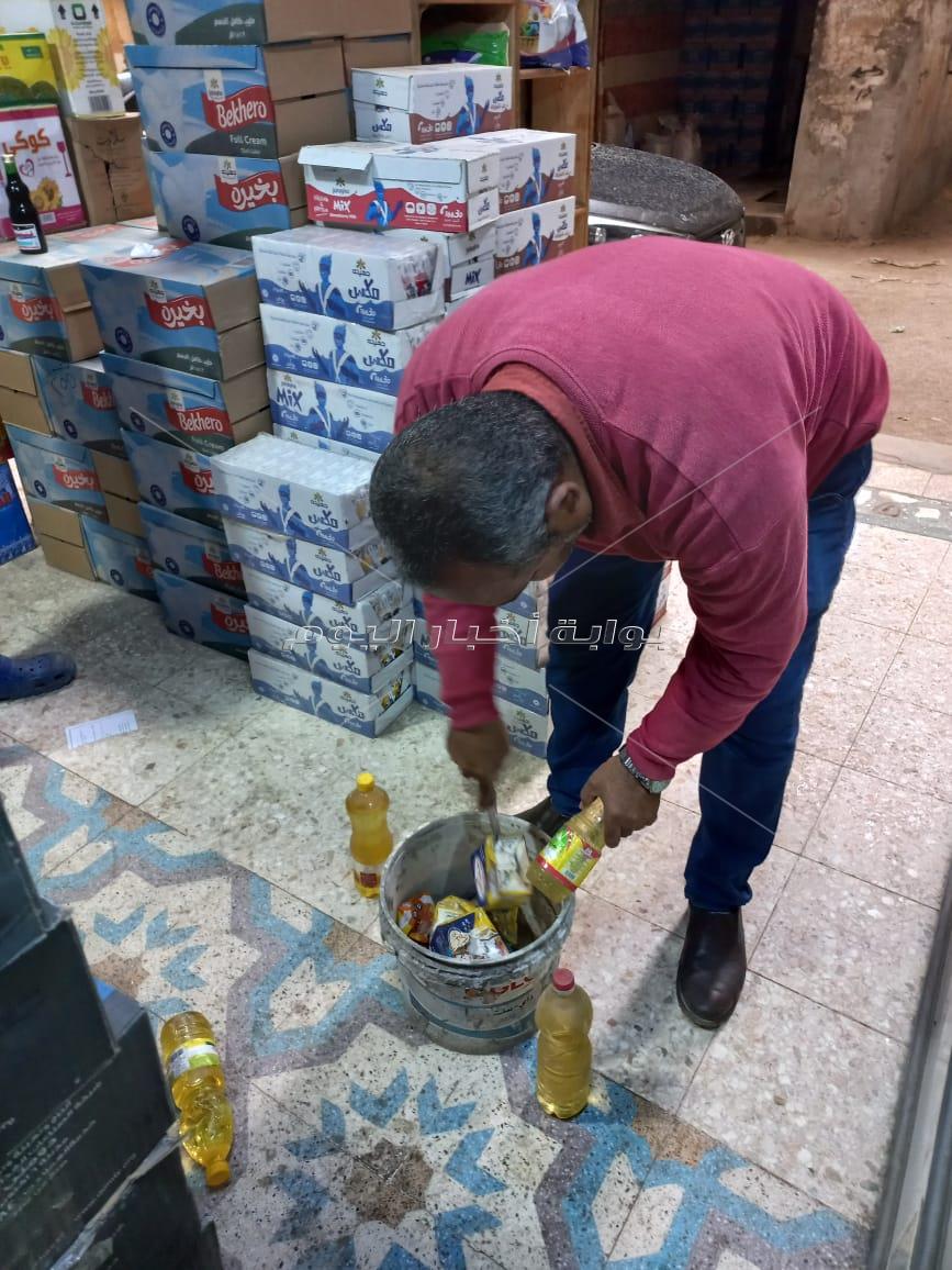 محافظ الدقهلية يحيل  194 محضرا بالمخالفات التي تم ضبطها في الأسواق  للنيابة العامة . 
