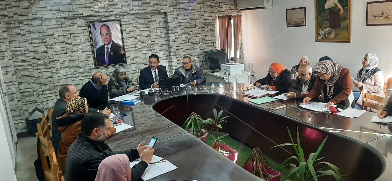 مدير تعليم الجيزة يتابع امتحانات نصف العام للشهادة الإعدادية والصف الثاني الثانوي العام 