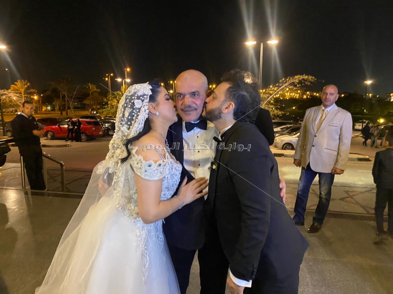 الصور الأولي من الاستعدادات الأخيرة لعقد قران المطرب إيساف 