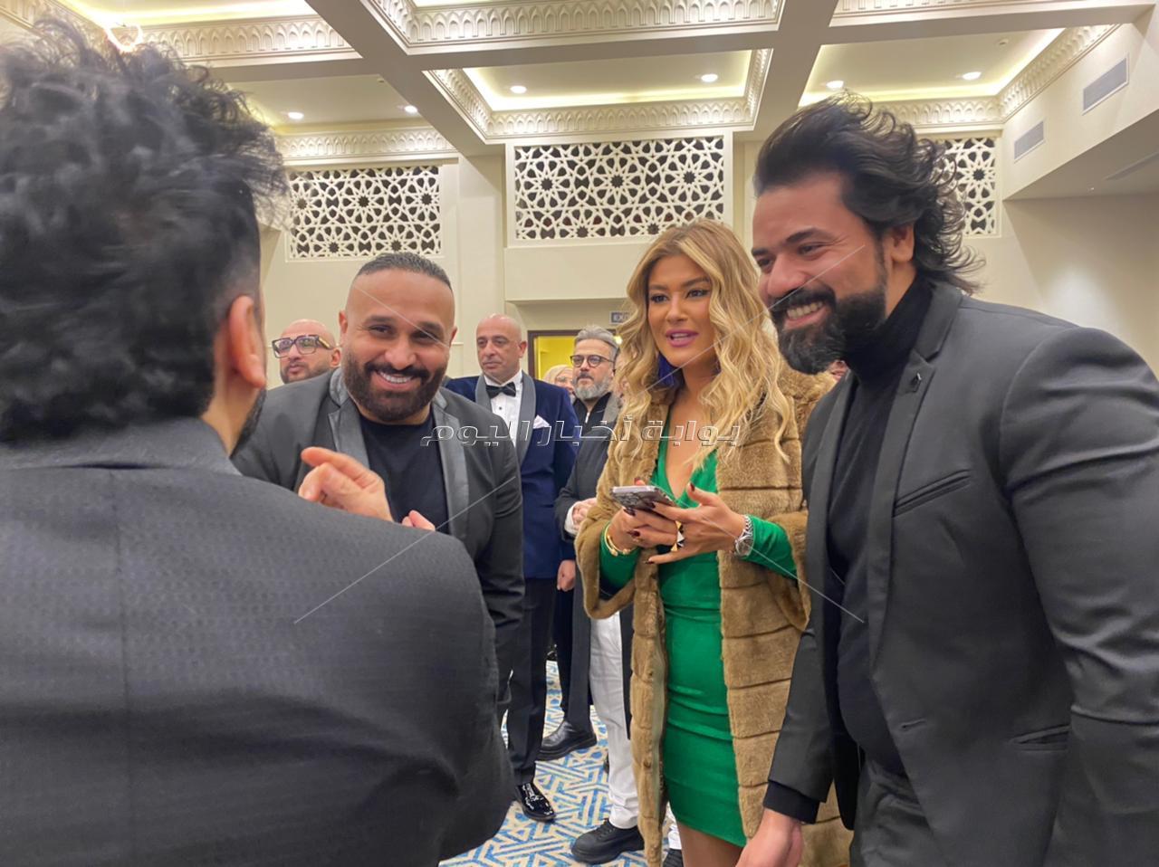الصور الأولى من عقد قران المطرب إيساف
