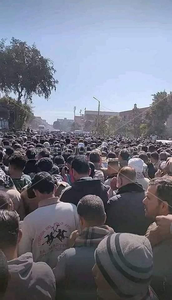 جنازة مهيبة غير مسبوقة للشاب عمر الكودي أحد قادة العمل الاجتماعي بسوهاج