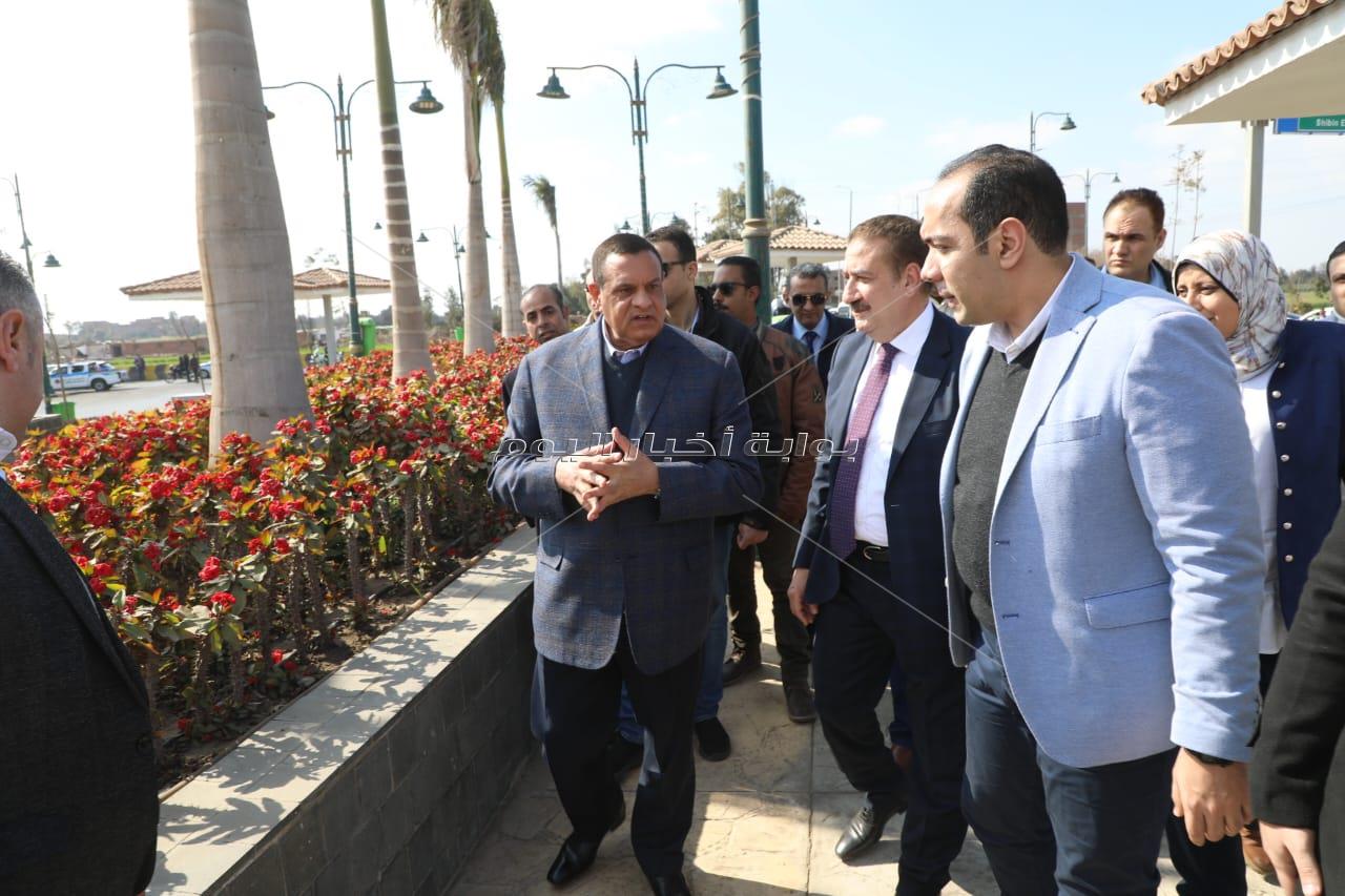 وزير التنمية المحلية ومحافظ المنوفية يتفقدان أعمال تطوير ميدان الإسعاف 