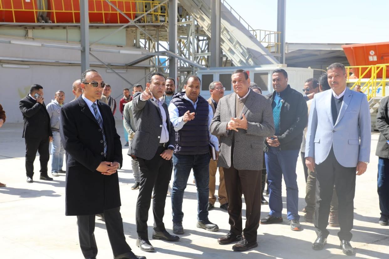 مصنع تدوير المخلفات بقرية تونا الجبل بملوي