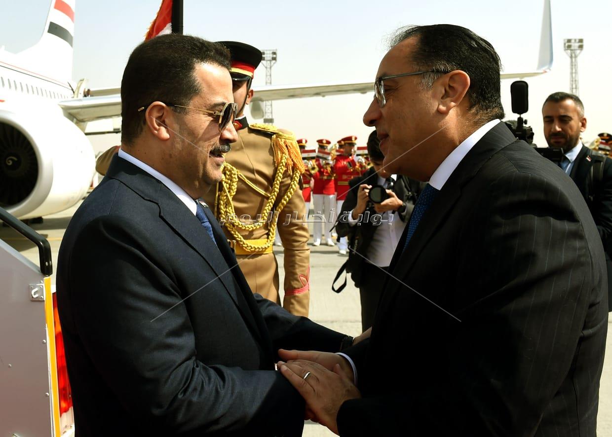 رئيس الوزراء يستقبل نظيره العراقي بمطار القاهرة