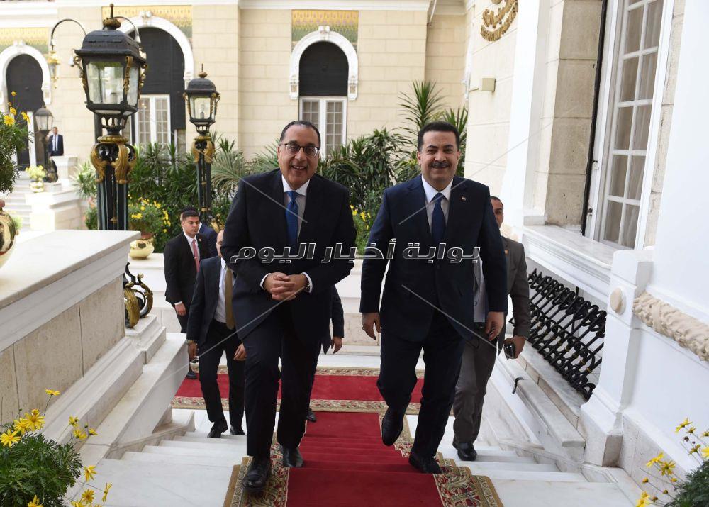رئيسا الوزراء المصري والعراقي يعقدان جلسة مباحثات موسعة لاستعراض ملفات التعاون ذات الاهتمام المشترك