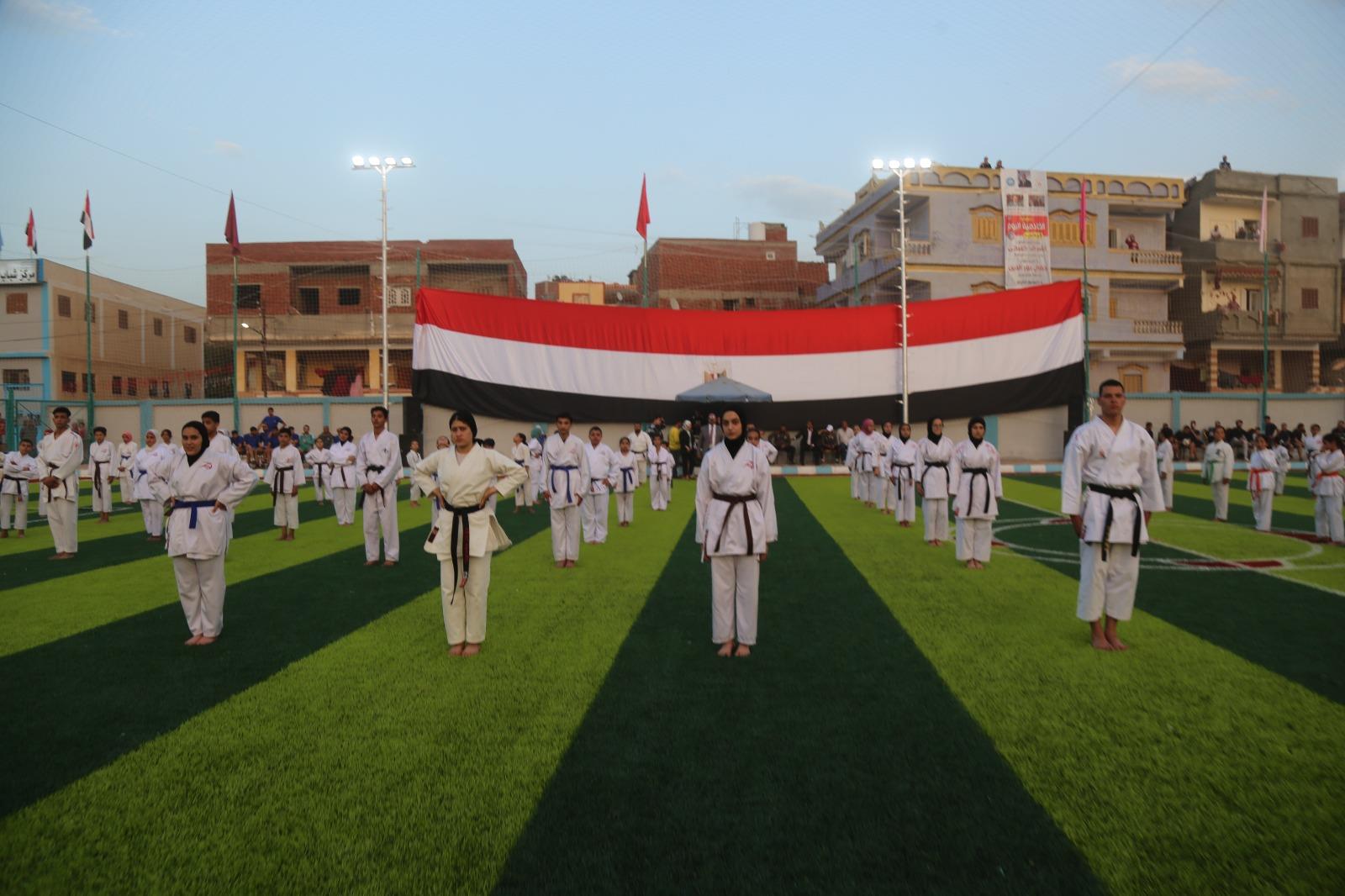 محافظ كفر الشيخ ووزير الشباب والرياضة يفتتحان ملعب الخادمية القانونى