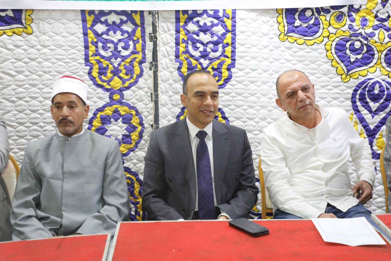 نائب محافظ المنيا يكرم المتميزين من حفظة القرآن الكريم بقرية الناصرية بمركز بنى مزار