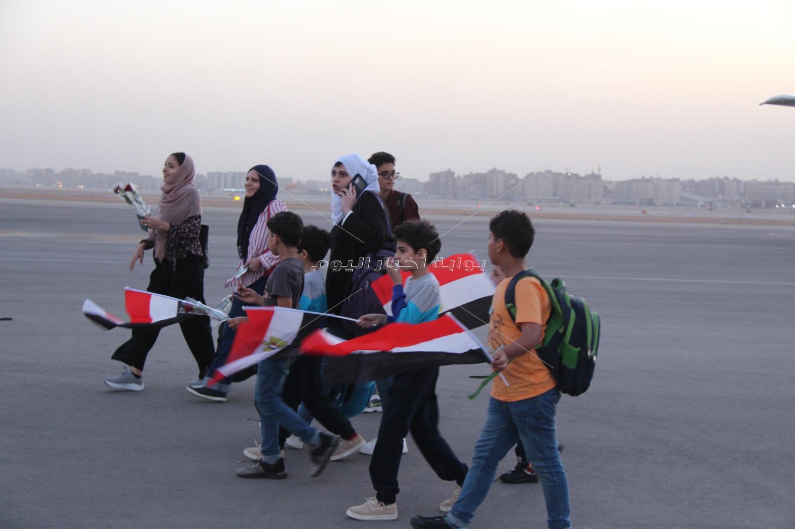 صور خاص المصريون العائدون من السودان
