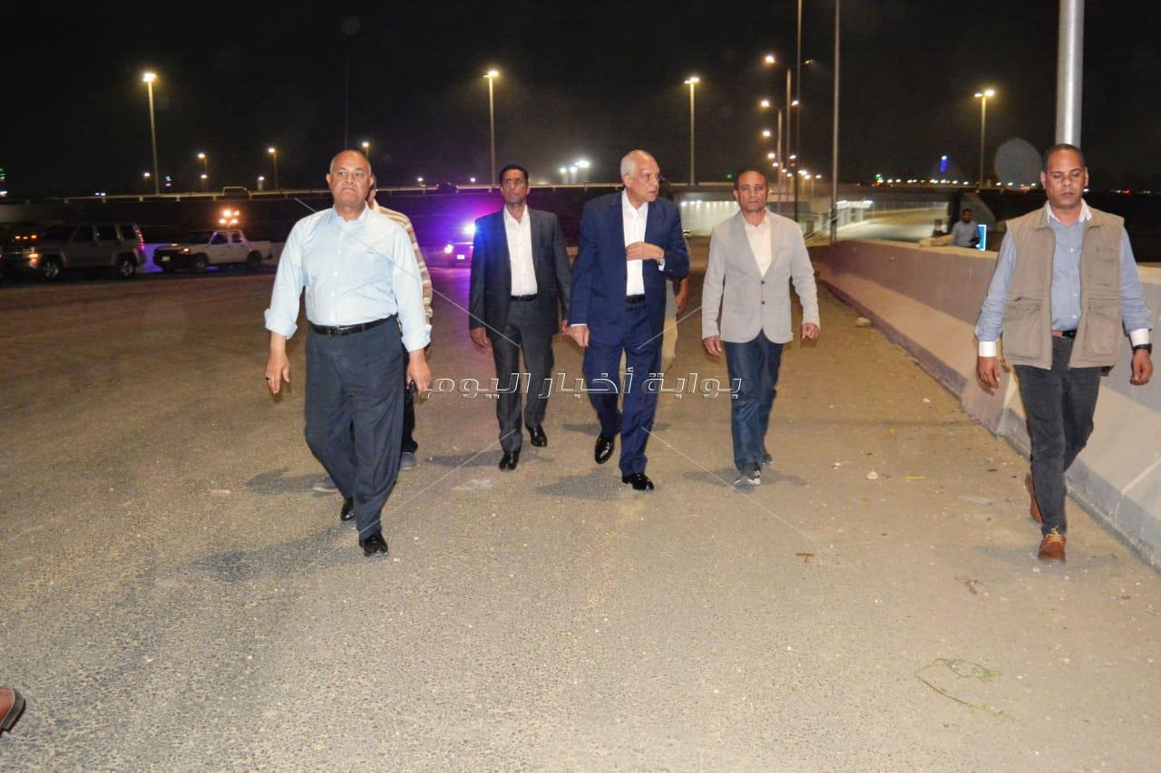 محافظ الجيزة يتفقد اعمال رفع المخلفات وحالة الانارة بكرداسة