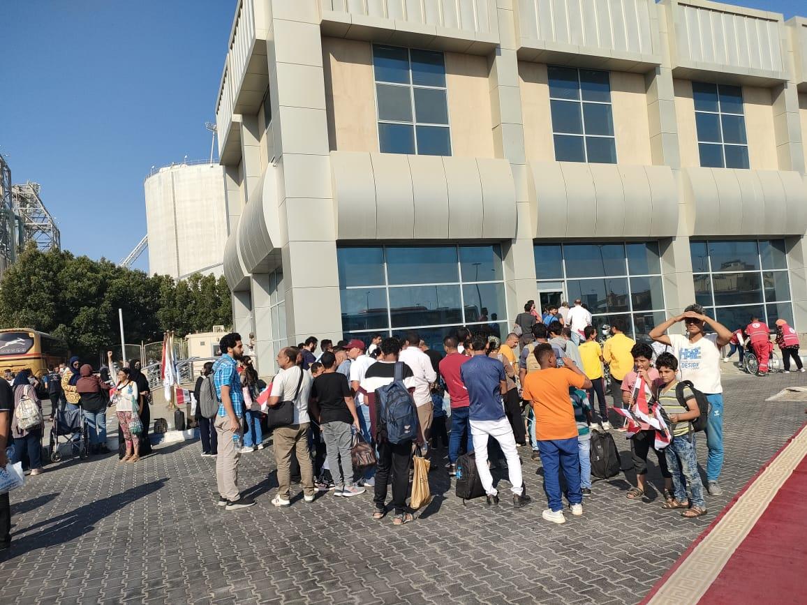 ميناء سفاجا يستقبل 466 عالقا