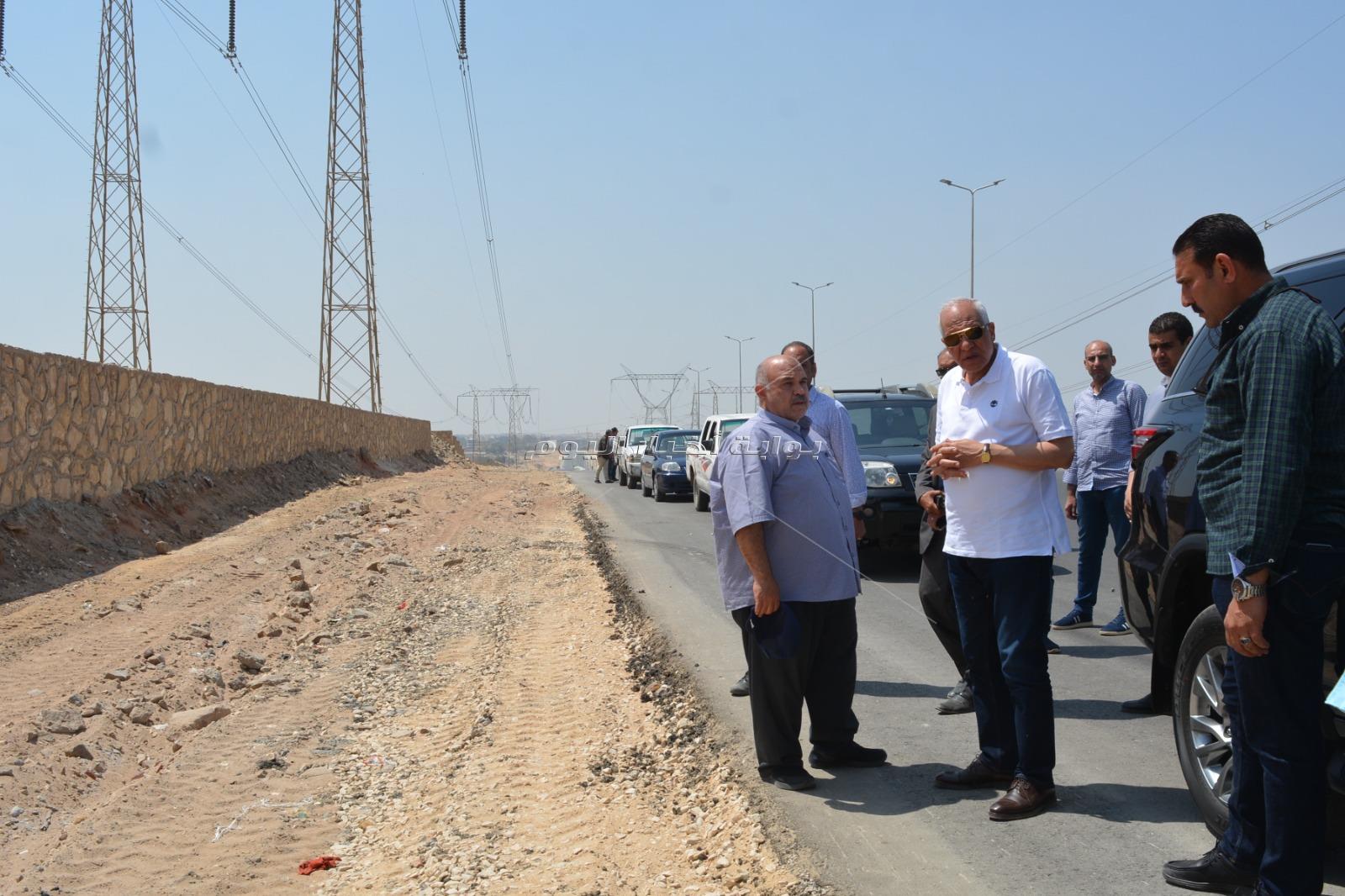 محافظ الجيزة يتفقد أعمال التطوير بعددًا من الطرق بمركز كرداسة والمنطقة الصناعية والاستثمارية