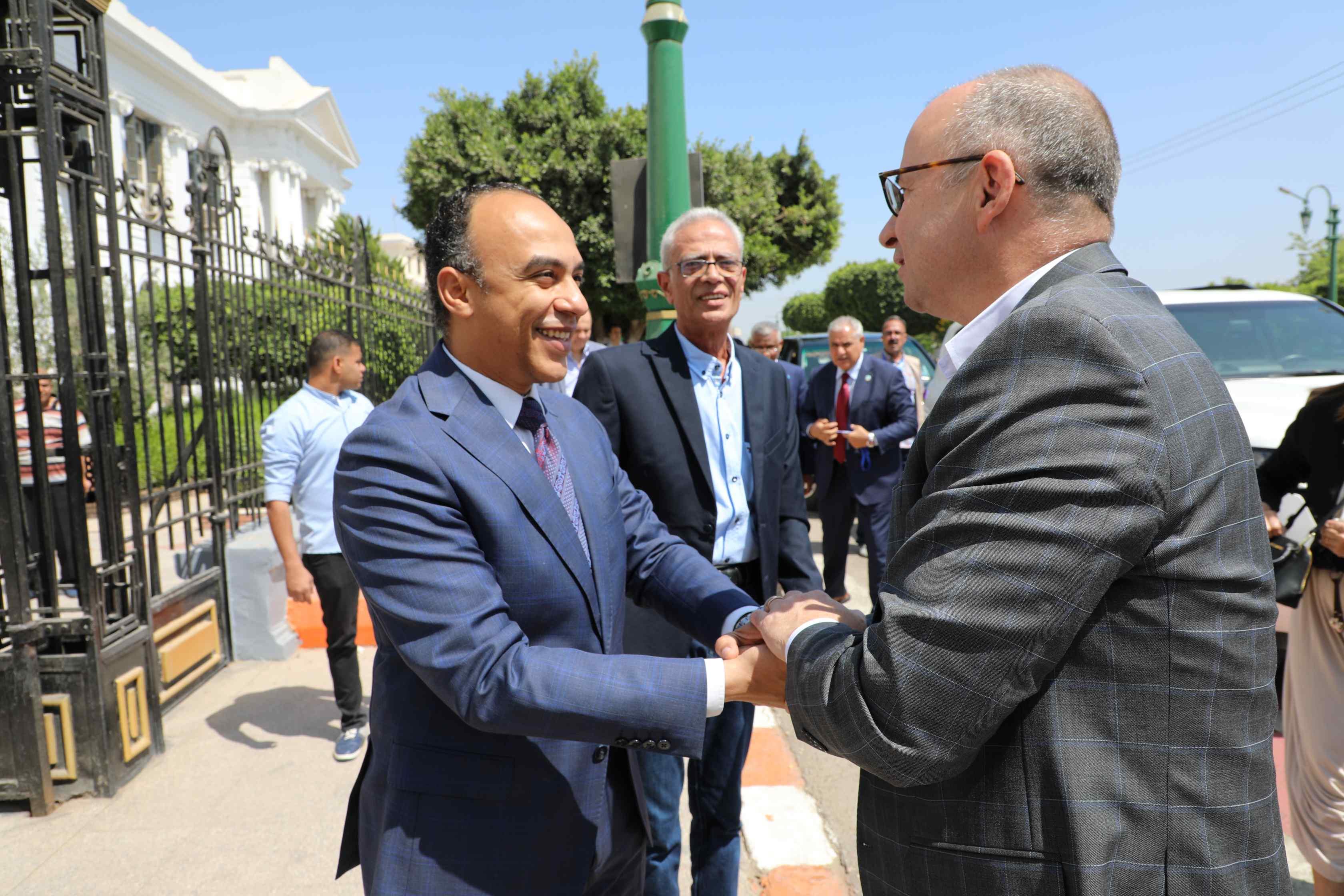 نائب محافظ المنيا يستقبل وزيرة التضامن الاجتماعي والسفير الكندي