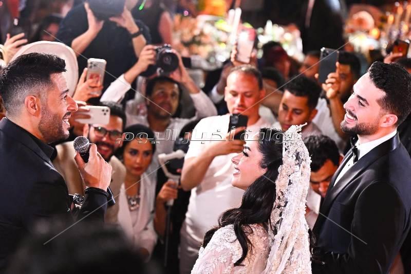 حماقي يشعل زفاف ابنة حميد الشاعري وسط النجوم