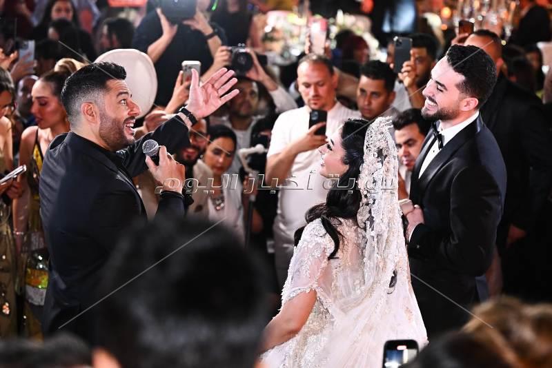 حماقي يشعل زفاف ابنة حميد الشاعري وسط النجوم