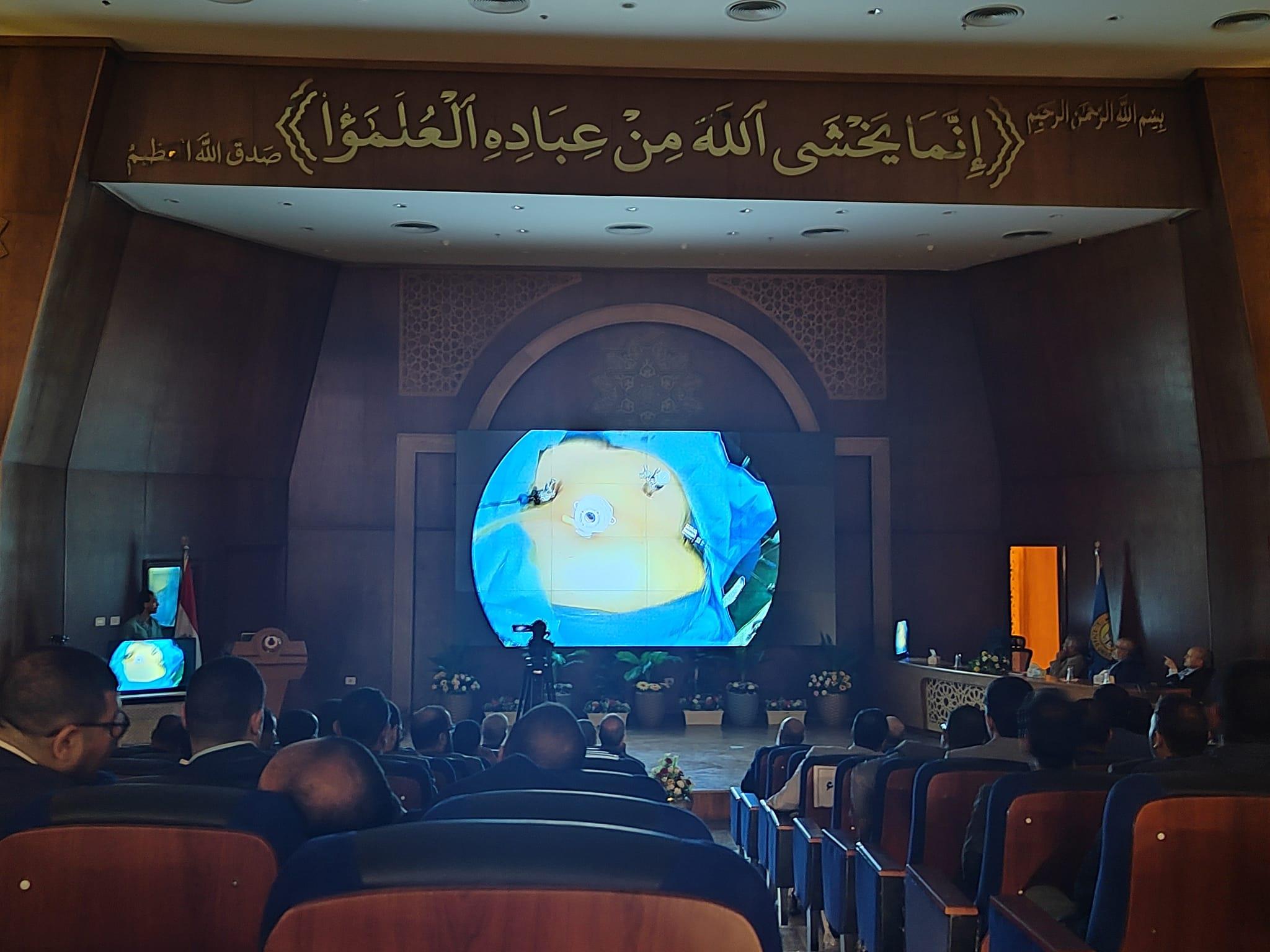 الحسين الجامعي