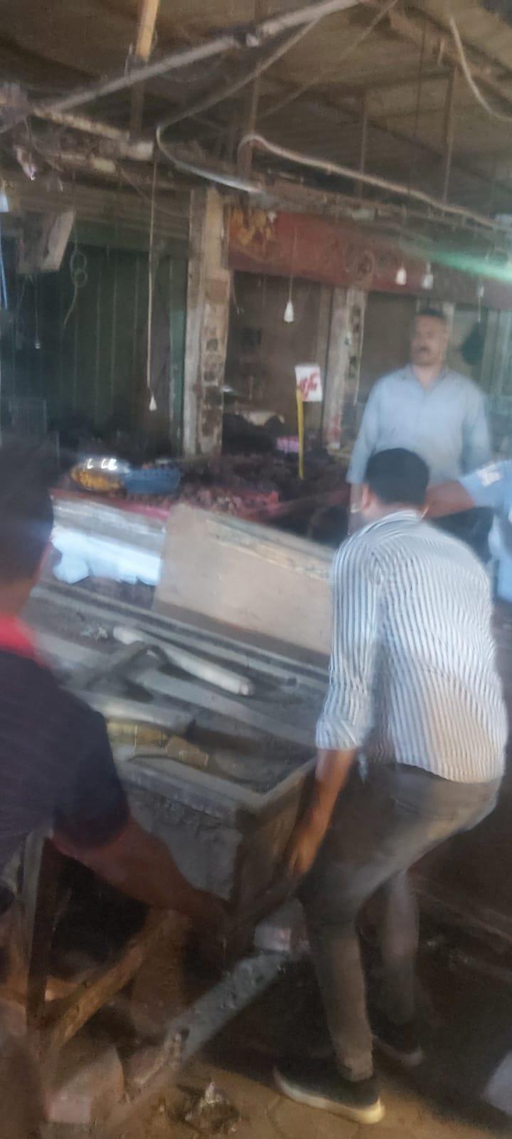 الجيزة تشن حملات ليلية مفاجئة علي سوق المنيرة الرئيسي بامباية