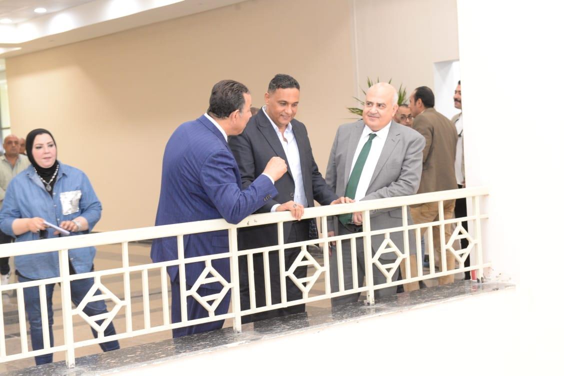 محافظ الدقهلية  يتفقد جامعات الدلتا والمنصورة