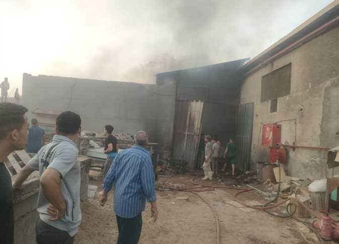 السيطرة على حريق مصنع للكبريت في القليوبية