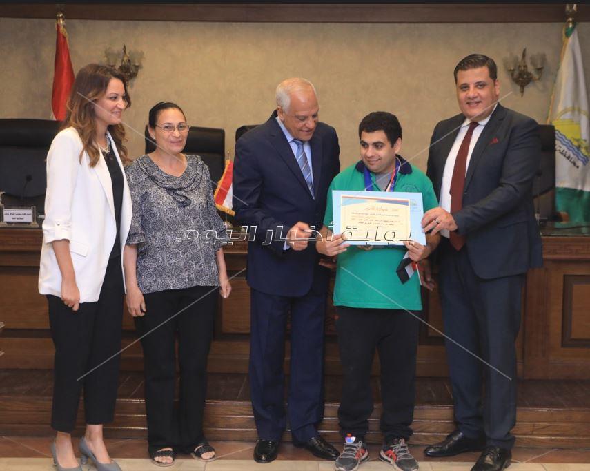 محافظ الجيزة يكرم 29 بطل رياضي من أبناء المحافظة ذوي الهمم