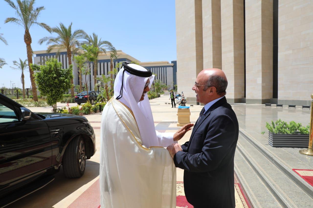 وزير العدل المصري المستشار عمر مروان خلال استقبال نظيره القطري 