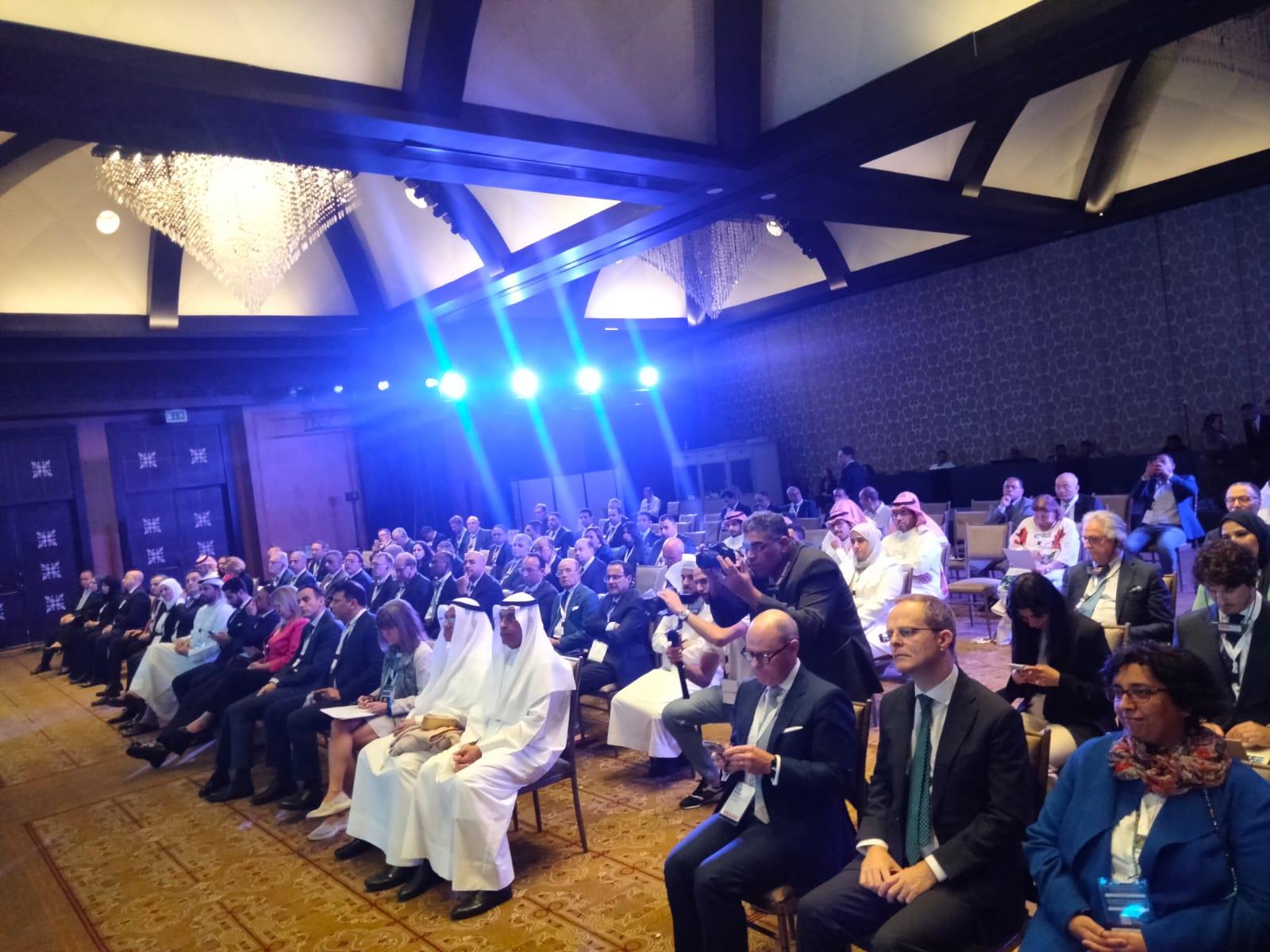 وزير العدل يؤكد عزم الدولة على تعظيم فرص الاستثمار