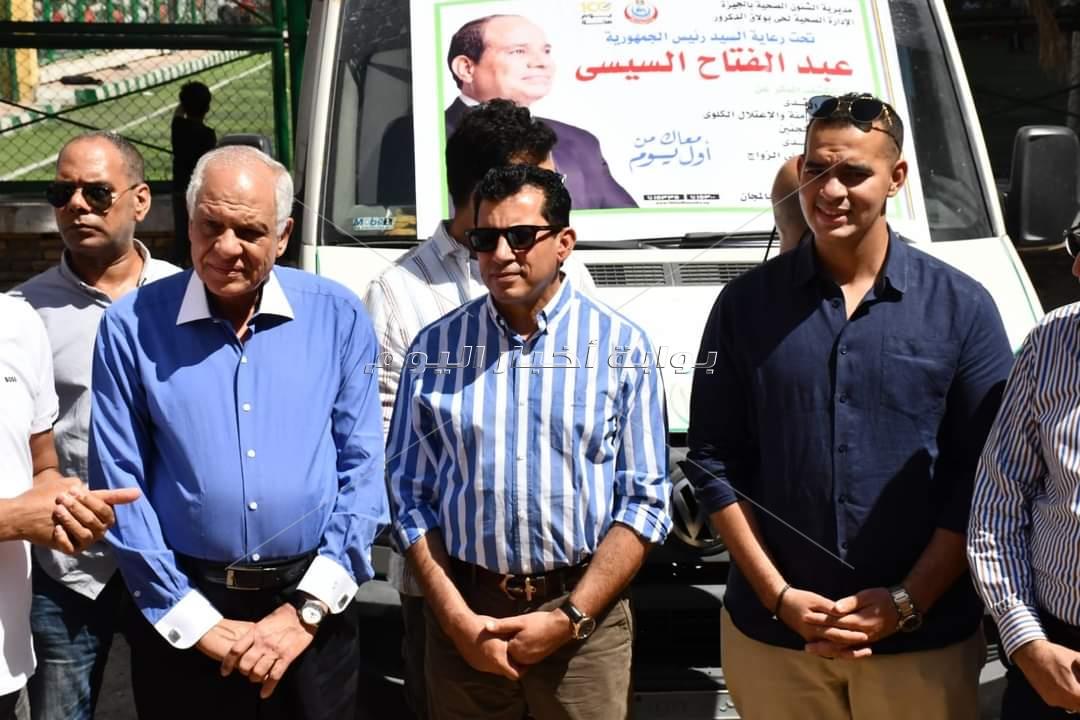 وزير الشباب ومحافظ الجيزة يضعان حجر الأساس لحمام سباحة بمركز الشباب الدولي بكفر طهرمس