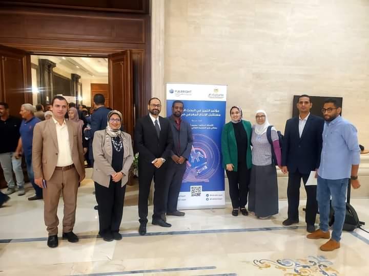 رئيس جامعة الأقصر يشارك في مؤتمر التميز في البحث العلمي