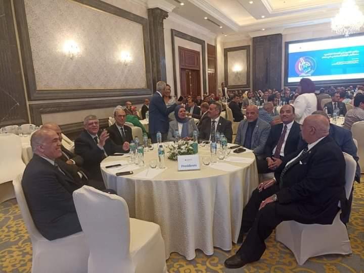 رئيس جامعة الأقصر يشارك في مؤتمر التميز في البحث العلمي