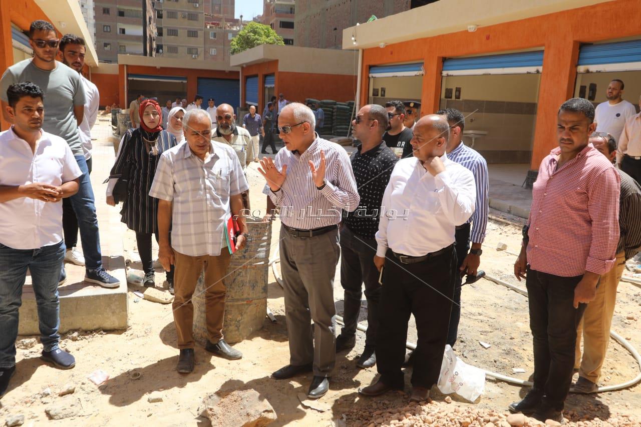 محافظ الجيزة يتابع أعمال إنشاء 5 أسواق حضارية جديدة بالهرم وبولاق والطالبية 