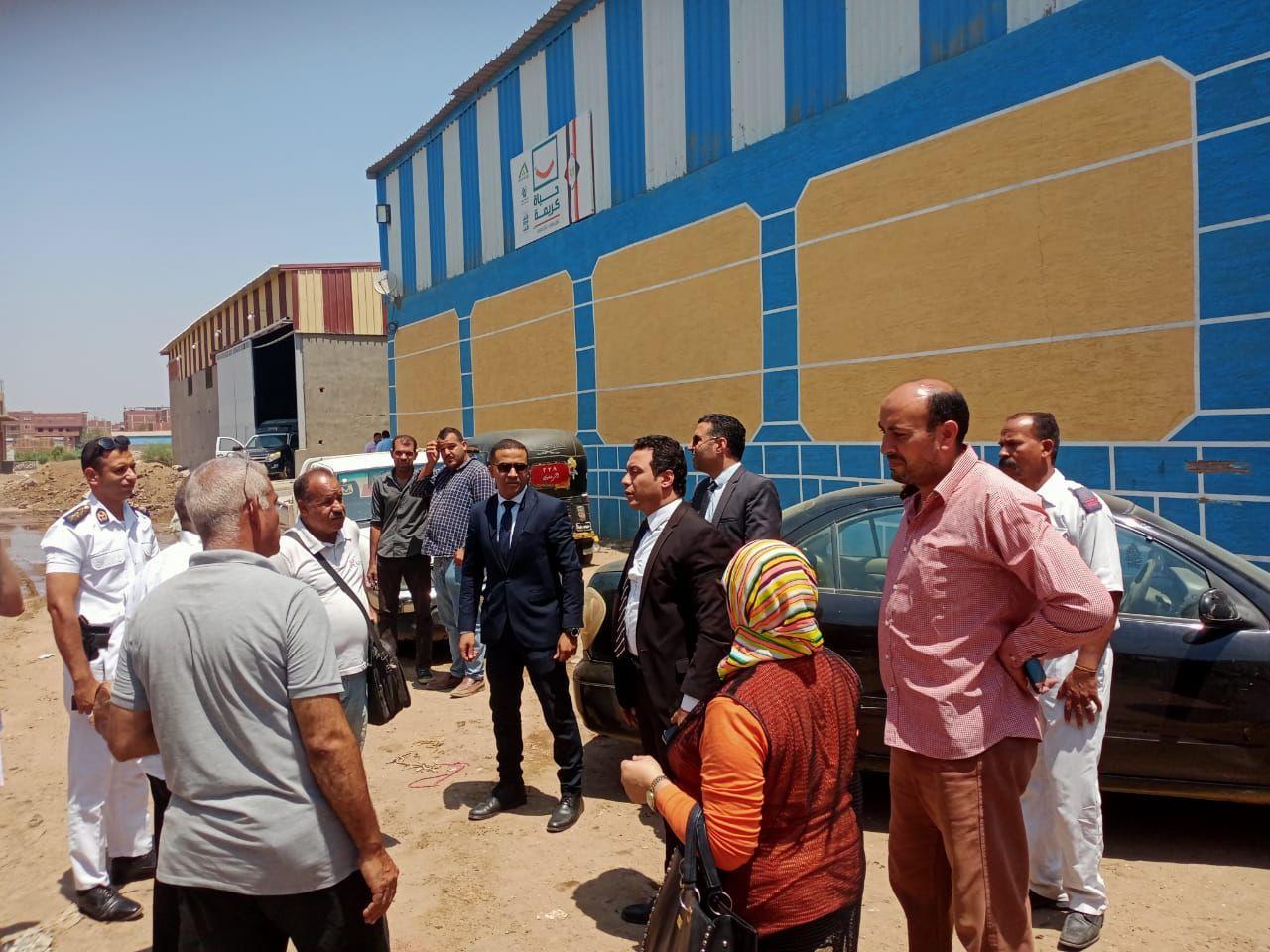 النيابة الإدارية تعاين موقع حريق