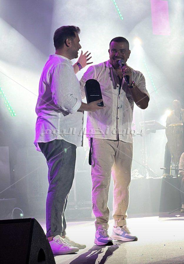 عمرو دياب يغلق شوارع بيروت في أضخم حفلات صيف لبنان .. حضور جماهيري غير مسبوق